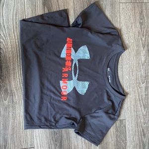 🏋🏻‍♀️Under Armour athletic tee🏋🏻‍♀️